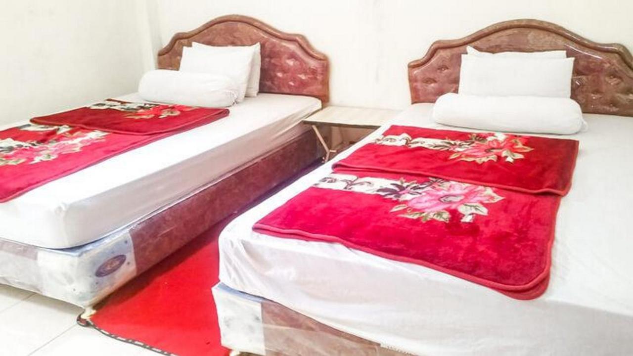 OYO 3378 Al Barokah Syariah Family Hotel Sarangan Luaran gambar